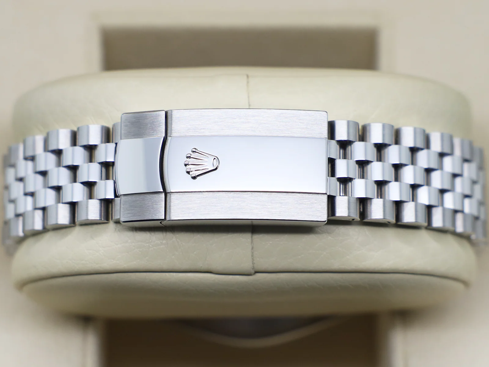 GENTS ROLEX DATEJUST 41mm 126300 STAINLESS STEEL MINT GREEN DIAL UNWORN 2025 UK B&P - Image 5