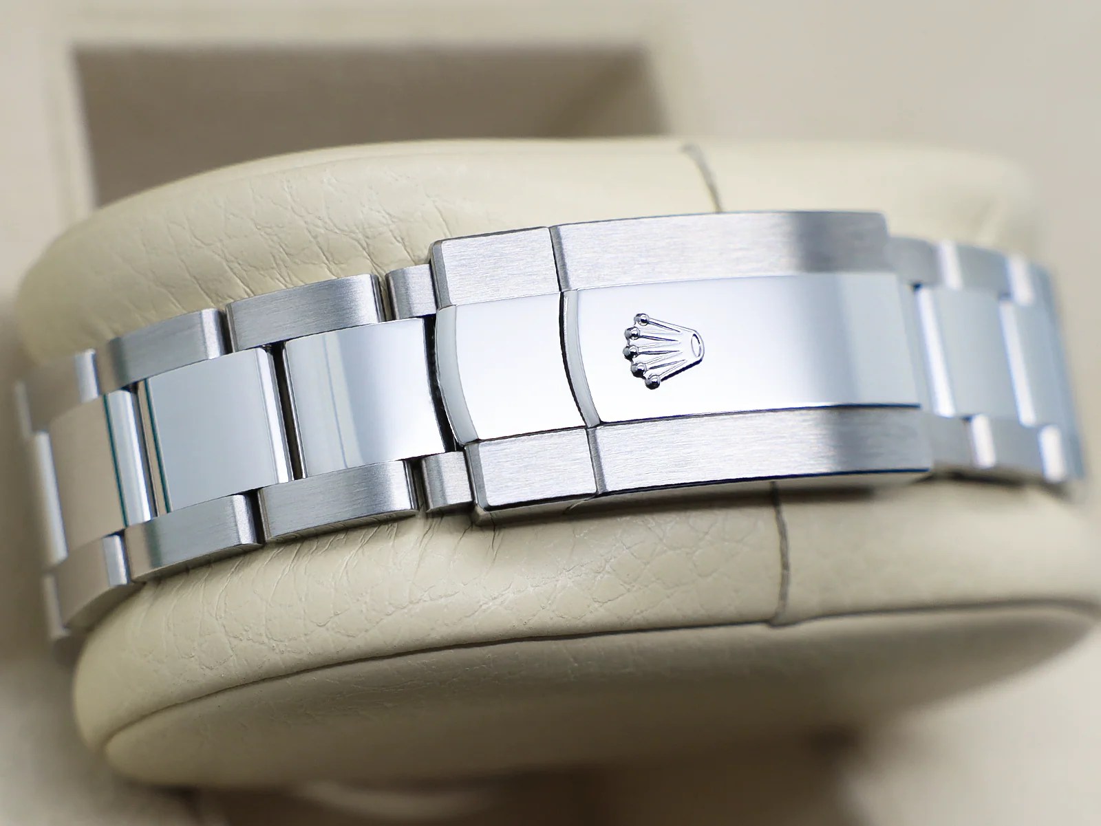 GENTS ROLEX DATEJUST 41mm 126300 STAINLESS STEEL WIMBLEDON DIAL UNWORN 2025 UK B&P - Image 8