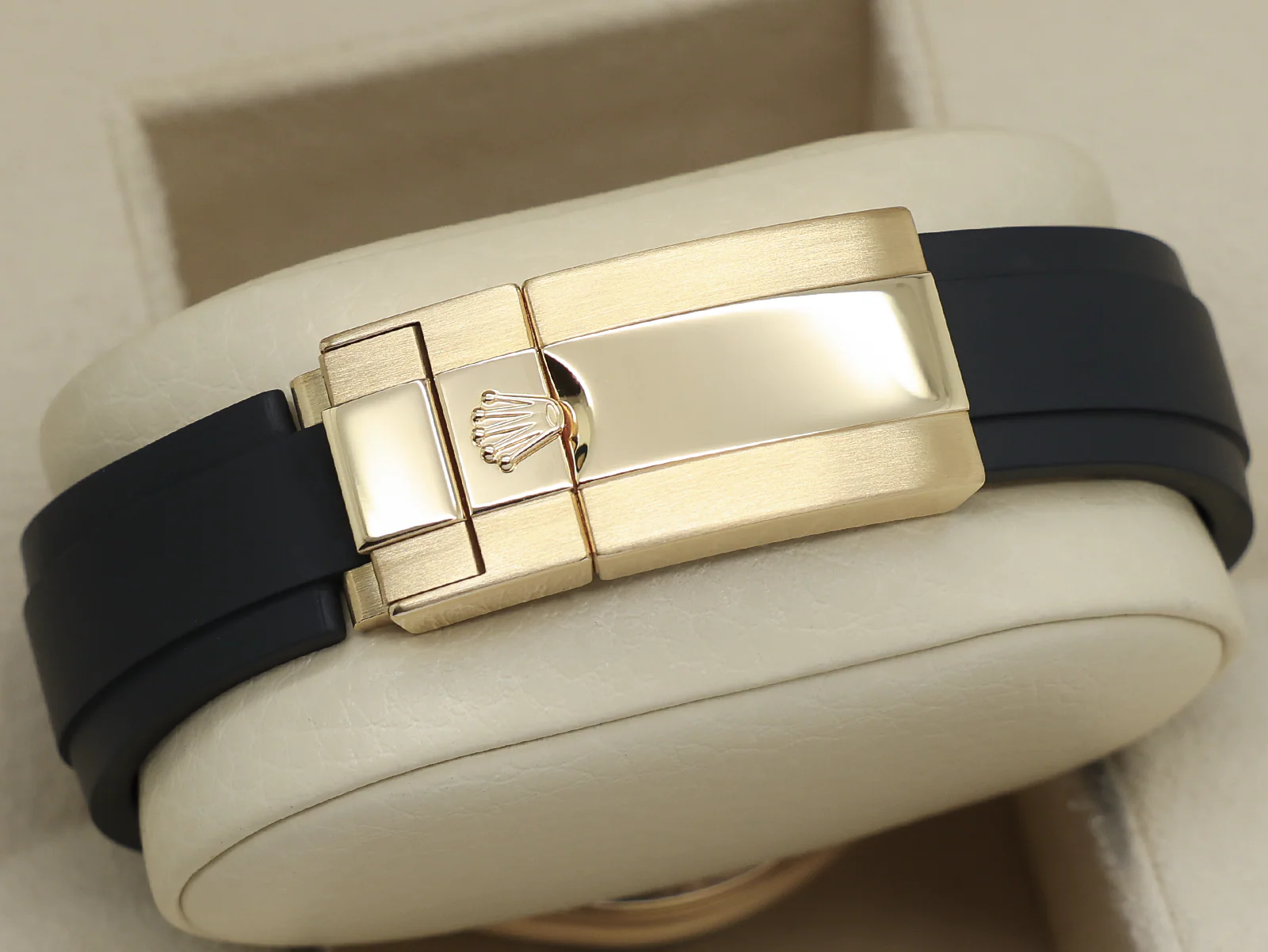 GENTS ROLEX DAYTONA 18ct YELLOW GOLD OYSTERFLEX PIKACHU 116518LN WARRANTY 2018 UK B&P - Image 8