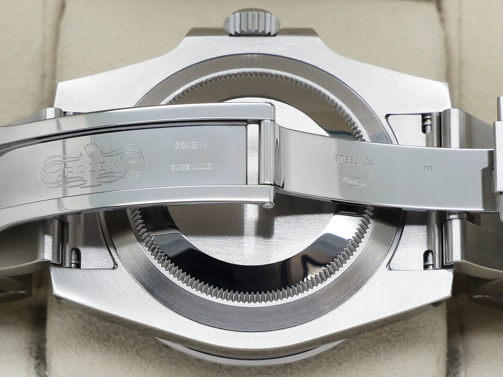 GENTS ROLEX SUBMARINER DATE 40mm 116610LN STAINLESS STEEL WARRANTY 2019 UK B&P - Image 9