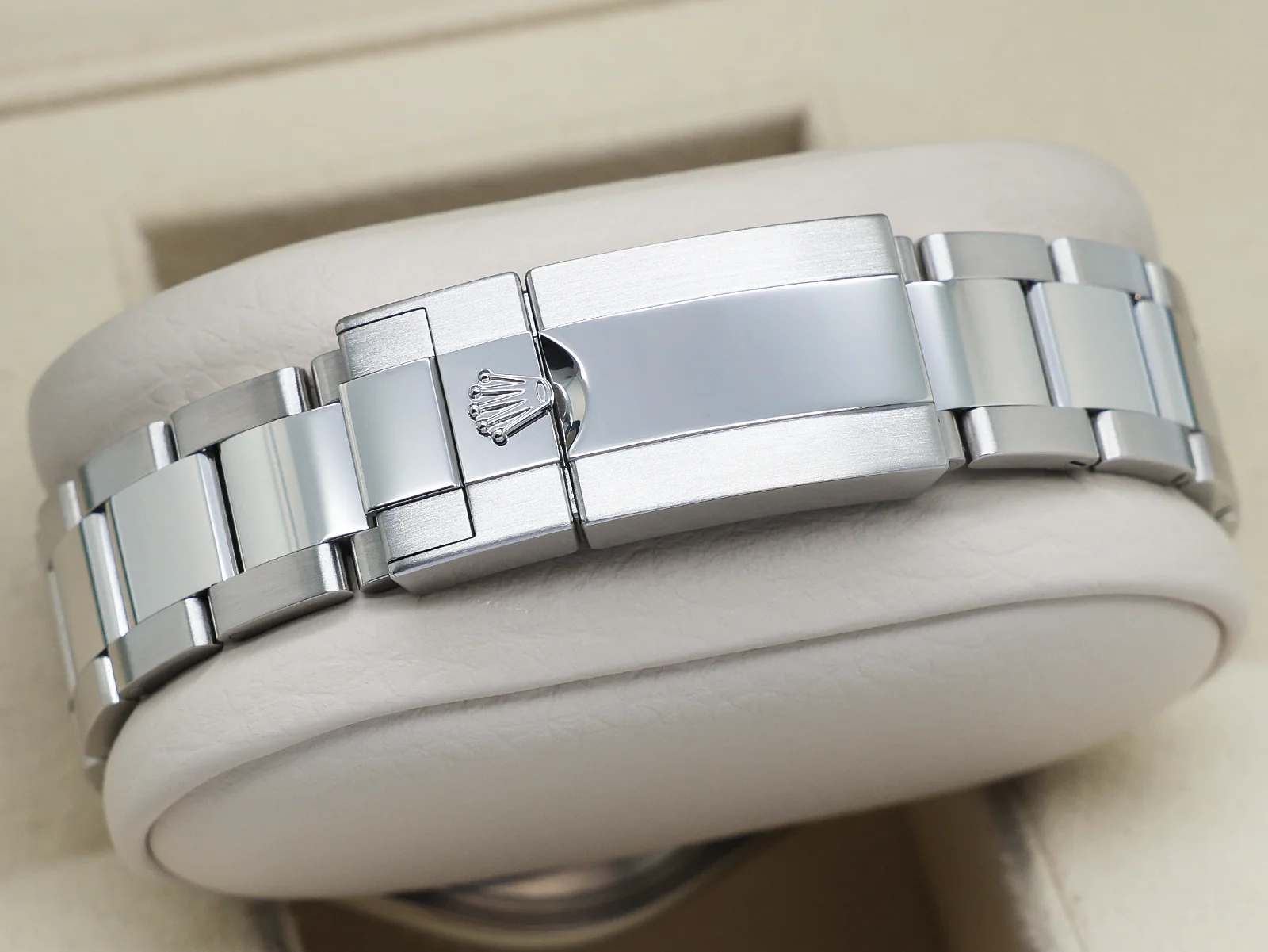 GENTS ROLEX YACHT-MASTER 40 126622 STAINLESS STEEL BLUE DIAL WARRANTY 2019 UK B&P - Image 8