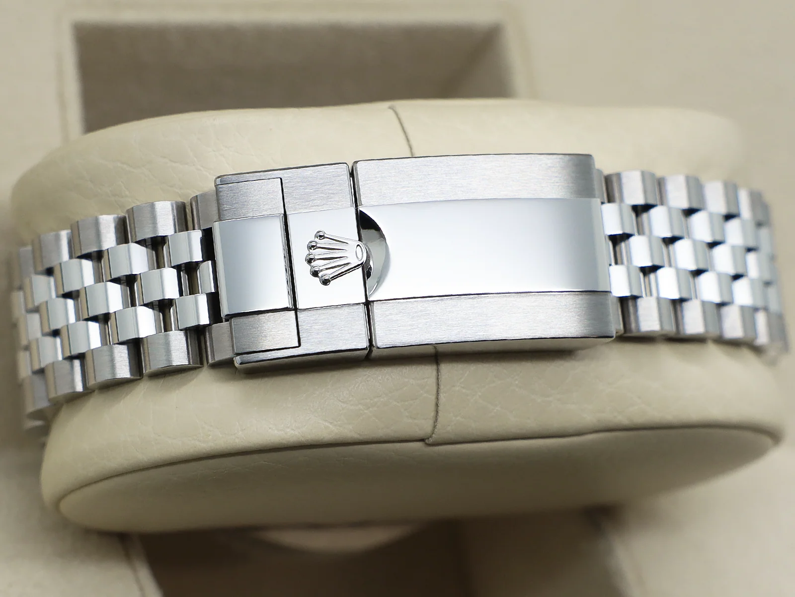 ROLEX GMT-MASTER II BATGIRL 126710BLNR STAINLESS STEEL WARRANTY 2025 UK B&P - Image 5