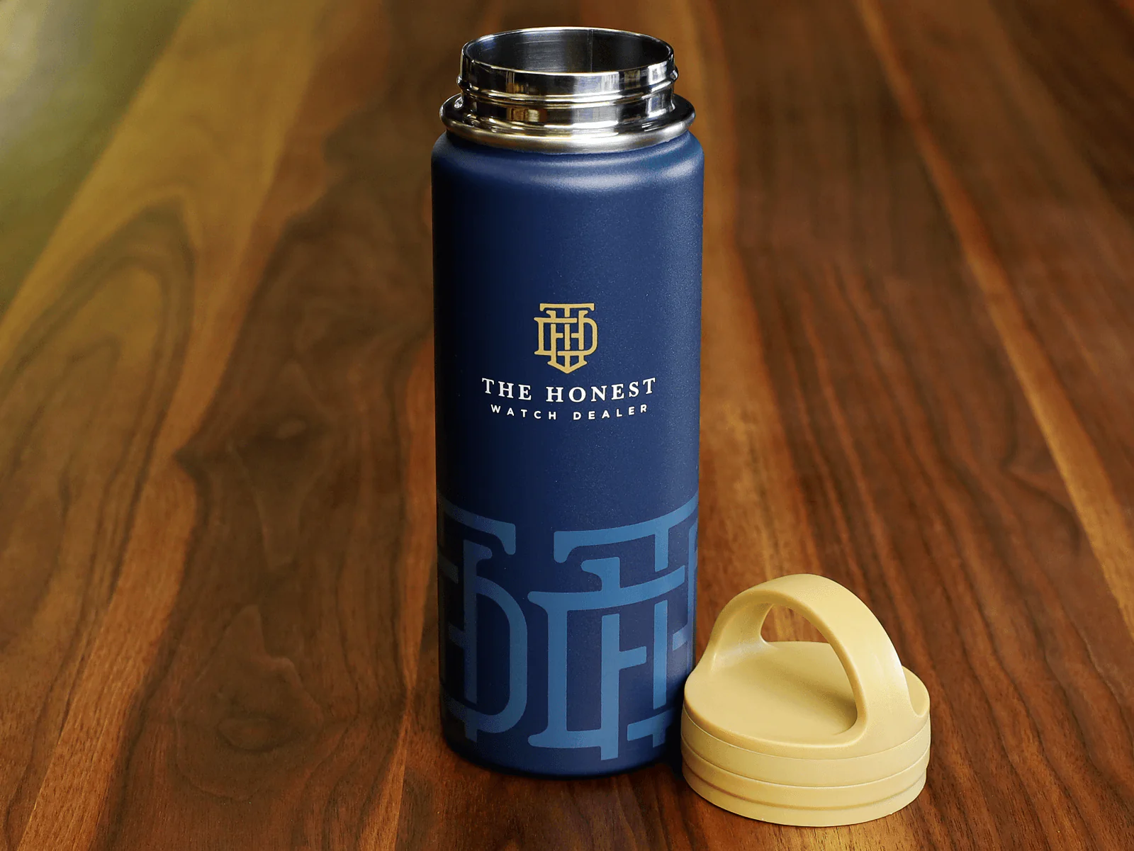 THE HONEST WATCH DEALER BLUE AND GOLD STAINLESS STEEL DRINKS CONTAINER WITH BOX - Image 5